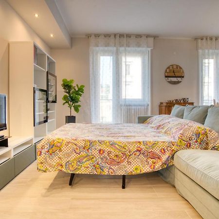 Caseospitali - Casa Janas, Elegante Trilocale Per 5 In Zona Centrale ミラノ エクステリア 写真