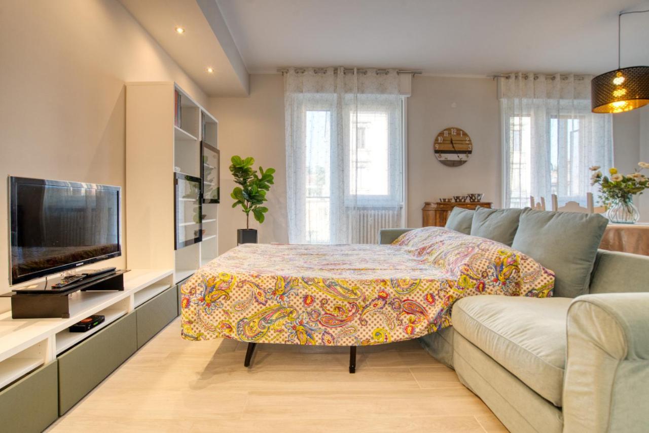 Caseospitali - Casa Janas, Elegante Trilocale Per 5 In Zona Centrale ミラノ エクステリア 写真