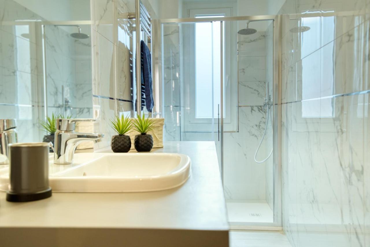 Caseospitali - Casa Janas, Elegante Trilocale Per 5 In Zona Centrale ミラノ エクステリア 写真