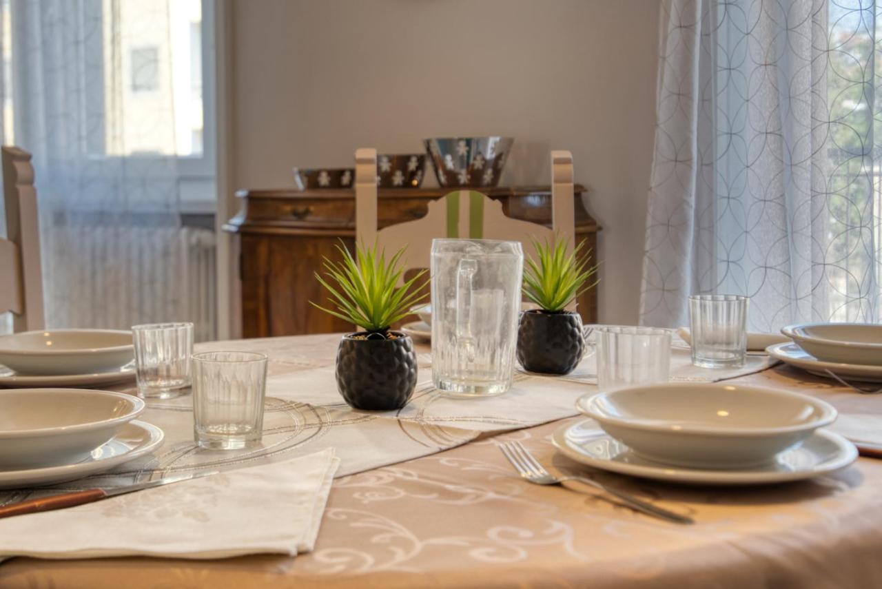 Caseospitali - Casa Janas, Elegante Trilocale Per 5 In Zona Centrale ミラノ エクステリア 写真