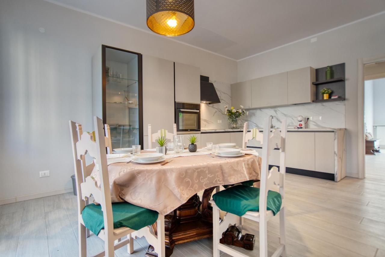 Caseospitali - Casa Janas, Elegante Trilocale Per 5 In Zona Centrale ミラノ エクステリア 写真